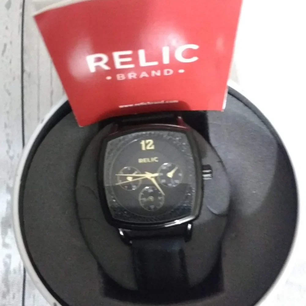 Relic Wrist Watch - Picture 1 of 16
